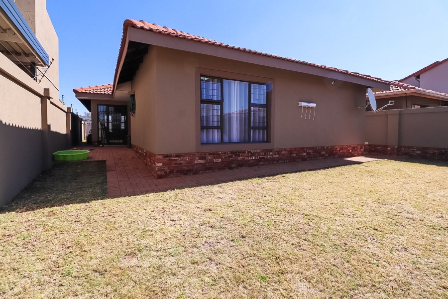 2 Bedroom Property for Sale in Flamwood North West